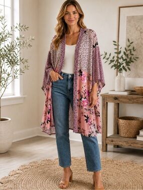 Umgee Mixed Floral Patchwork Kimono – Size S/M – EUC 🌸